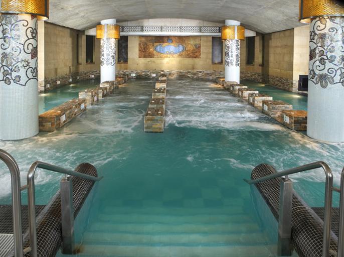 LA PERLA CENTRO TALASO-SPORT