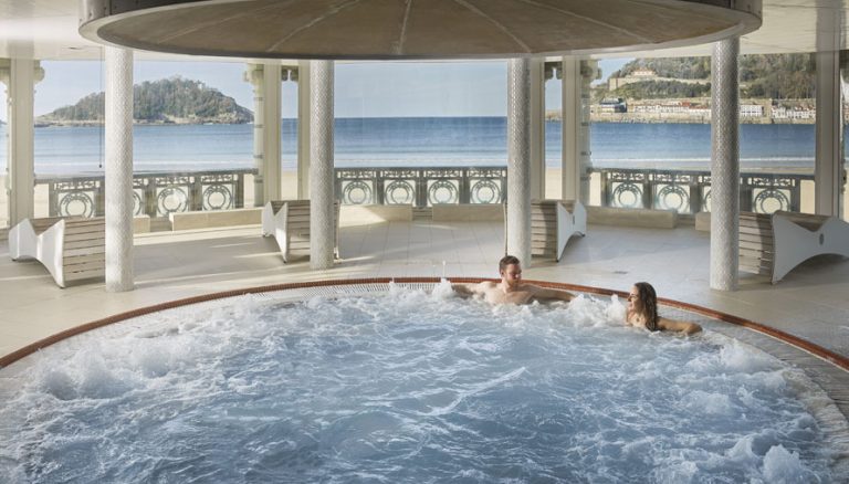 LA PERLA CENTRO TALASO-SPORT