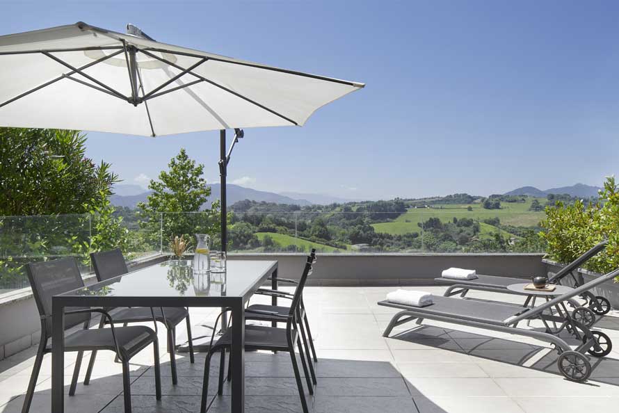 FEELFREE STAYS BASOA