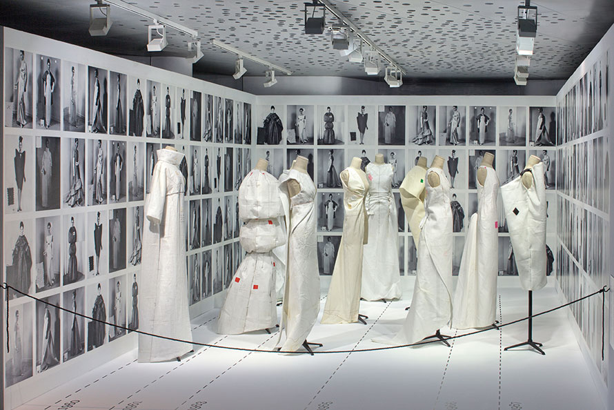 CRISTOBAL BALENCIAGA MUSEOA