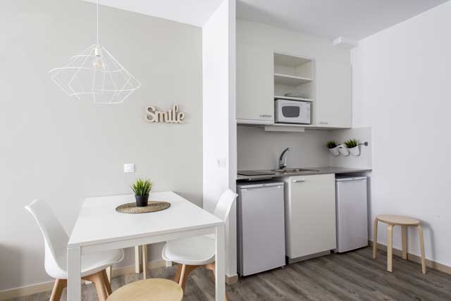 RESIDENCIA UNIVERSITARIA M. AGUD QUEROL