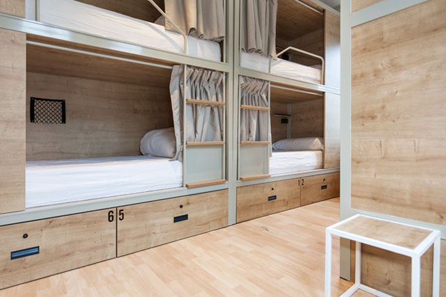 A ROOM IN THE CITY