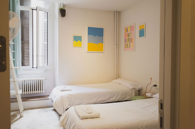 A ROOM IN THE CITY